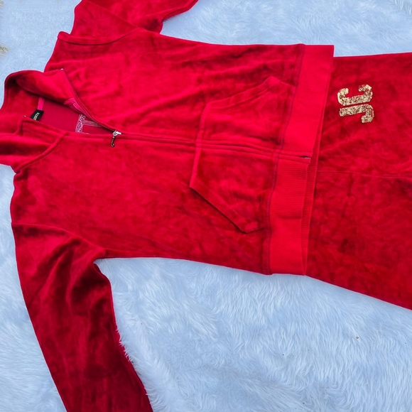 Juicy Couture Velvet Tracksuit - Picture 9 of 9